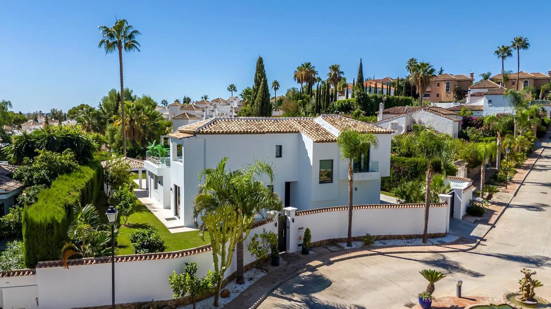 Vacation Marbella I Villa Miraluna, Private Gated Community, Walkable To Golf Courses, Private Pool, Refurbished In 2024